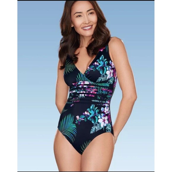 NWT Aqua Green Size Small Tropical Floral Waist Detail One Piece Swim Suit - Picture 1 of 3